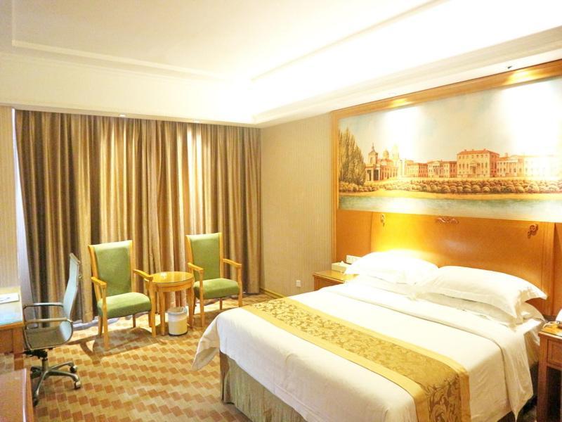 Vienna Hotel Hainan Oriental Avenue Dongfang Exterior foto